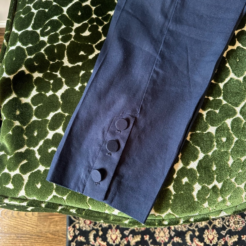 J. Jill navy linen, straight pants, detail at hem.  Side zip, elastic back.
